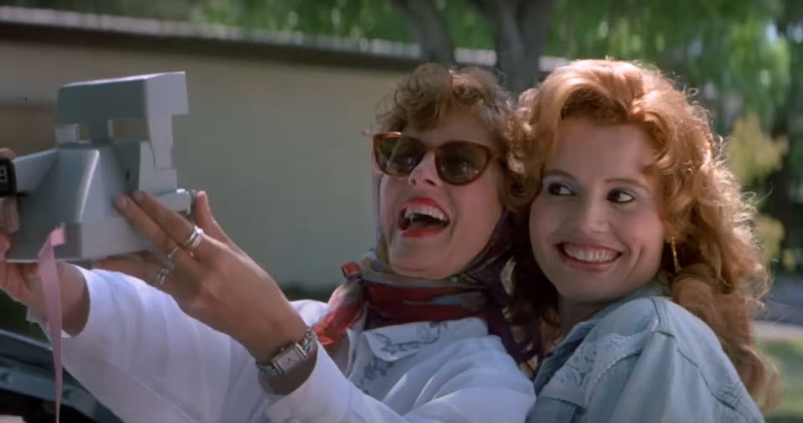 7 Best Family Road Trip Movies 3 Thelma & Louise, One Of The Movies That Feels Like Summer.