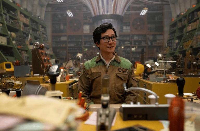 Loki Season 2 Review: A Visual And Temporal Exploration 3 Loki Season 2 Review: A Visual And Temporal Exploration