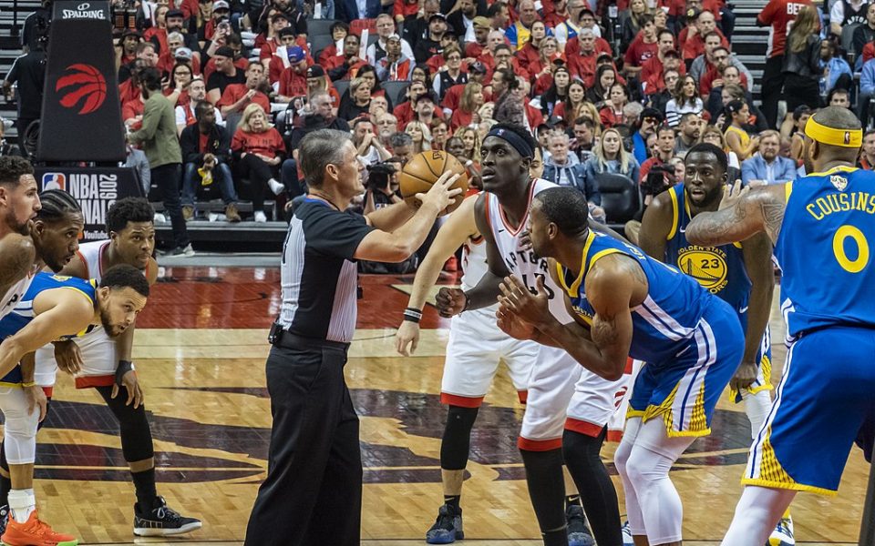 AT&T TV should use NBA ties to lure sports fans