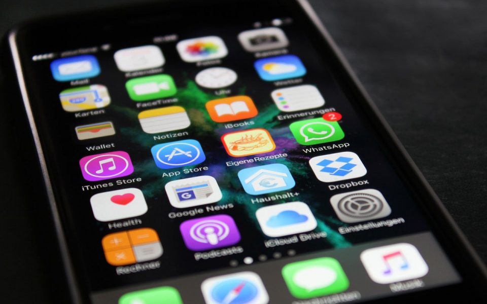 streaming wars apple tv arcade music contender